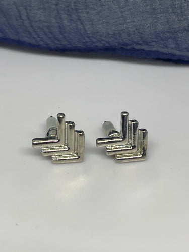 Stud Arrow Earring